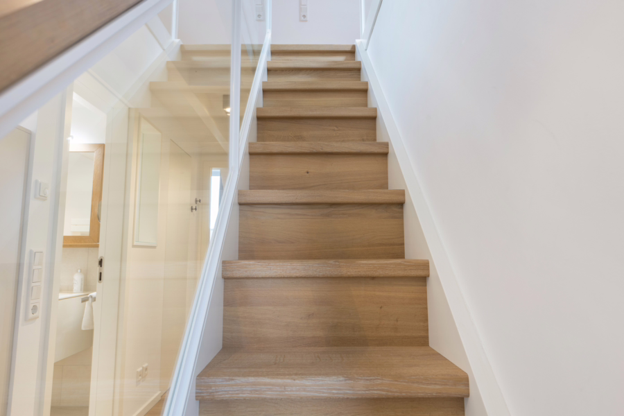 Bild - Stylische und exklusive Galeriewohnung mit Sauna, PKW-Stellplatz und Fahrstuhl in List