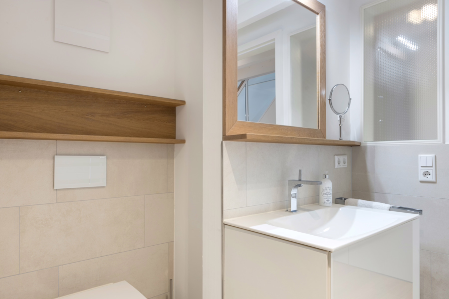 Bild - Stylische und exklusive Galeriewohnung mit Sauna, PKW-Stellplatz und Fahrstuhl in List