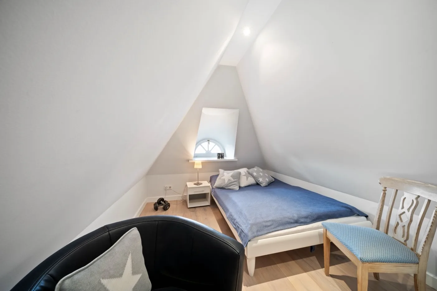 Bild - Genehmigtes Ferienhaus mit großem Garten in List