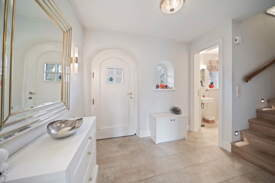 Bild - Genehmigtes Ferienhaus mit großem Garten in List