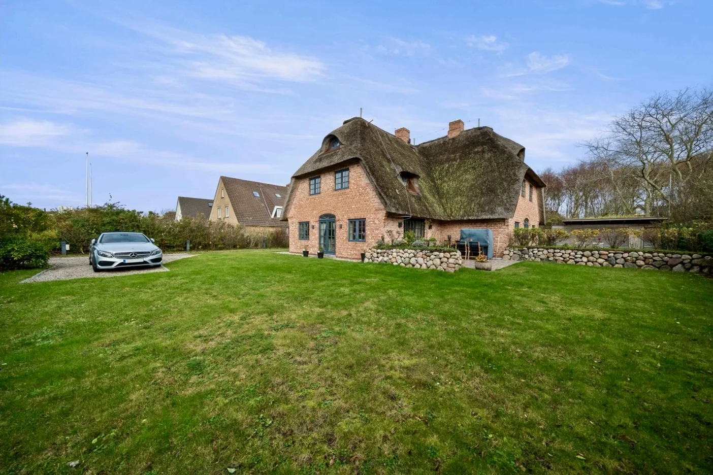 Bild - Genehmigtes Ferienhaus mit großem Garten in List