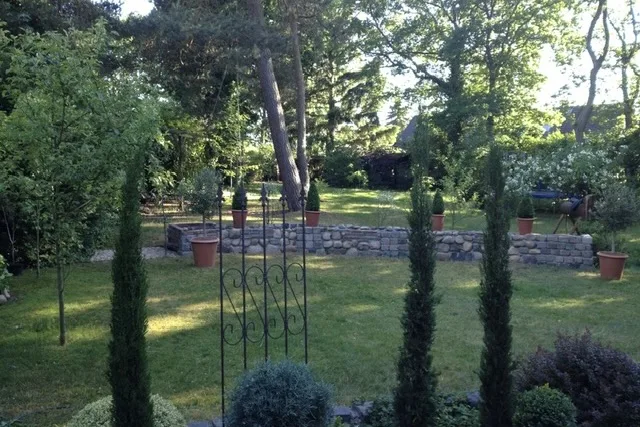 Bild - Einmaliges Parkgrundstück in Maschen Heide mit Altbestand