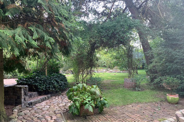 Bild - Einmaliges Parkgrundstück in Maschen Heide mit Altbestand