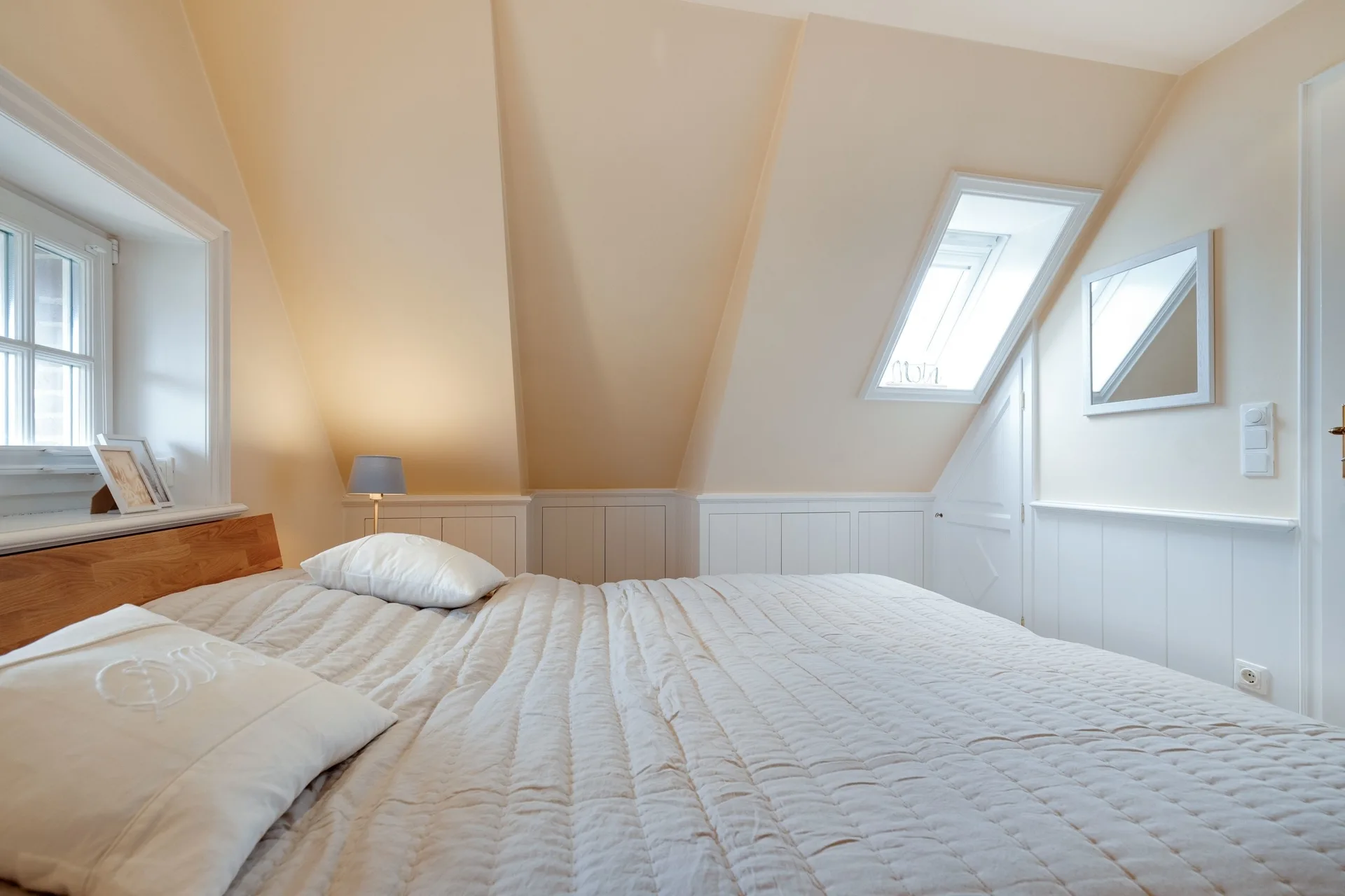 Bild - Aparte Obergeschosswohnung mit Kamin in toller Lage in Wenningstedt
