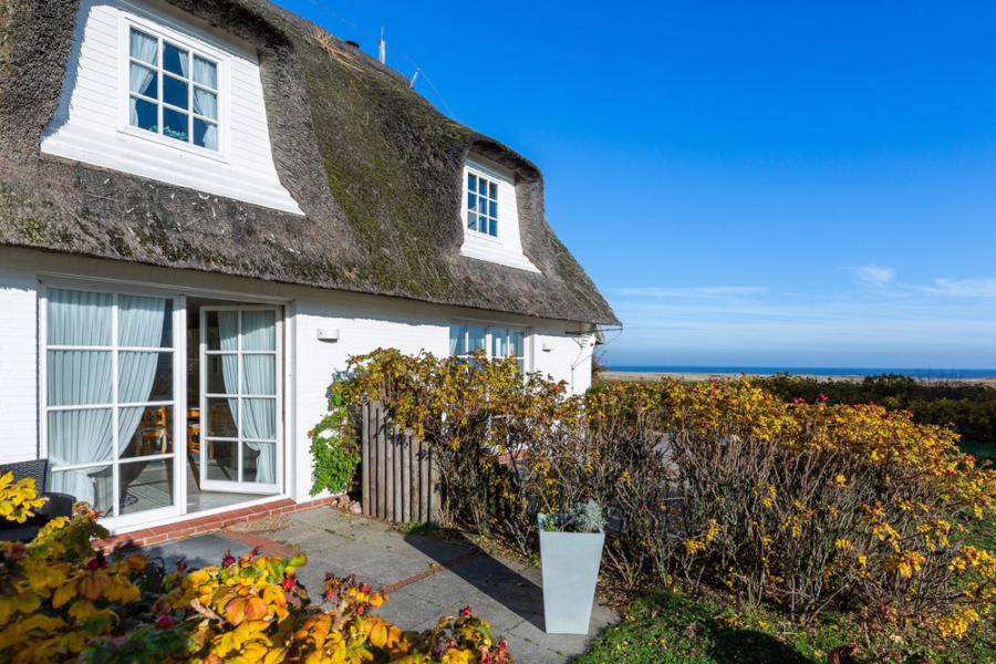 Bild - Schöne Erdgeschosswohnung unter Reet mit Blick über das Wattenmeer
