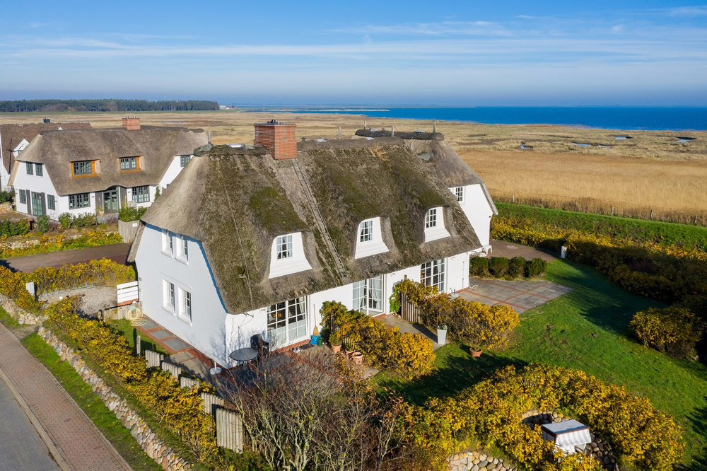 Bild - Schöne Erdgeschosswohnung unter Reet mit Blick über das Wattenmeer
