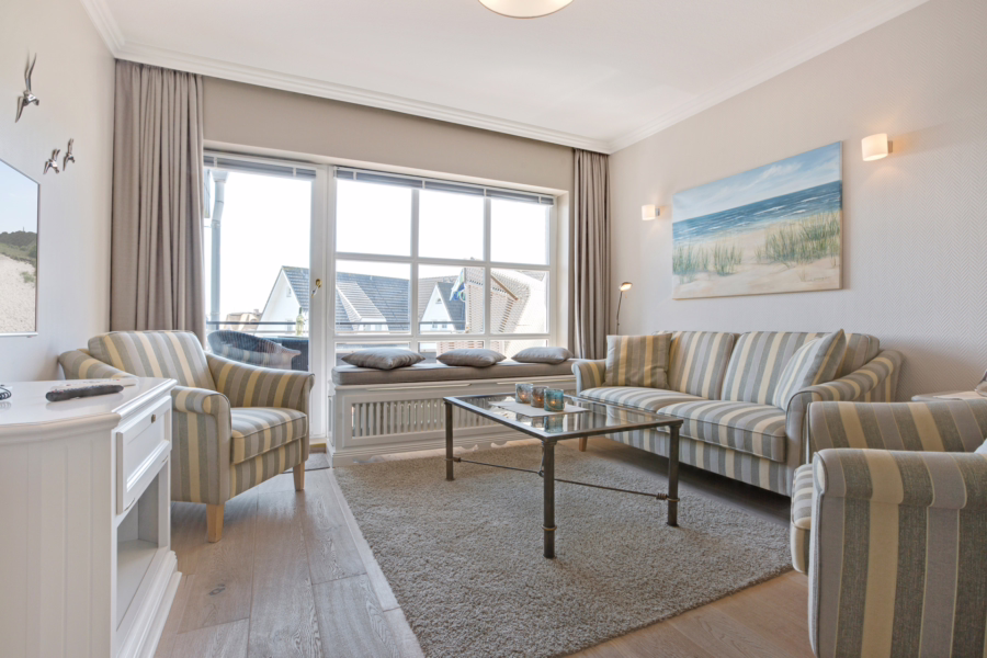 Bild - Exklusive Strandnähe: Moderne Wohnung mit zwei Balkonen & kleinem Meerblick in Wenningstedt