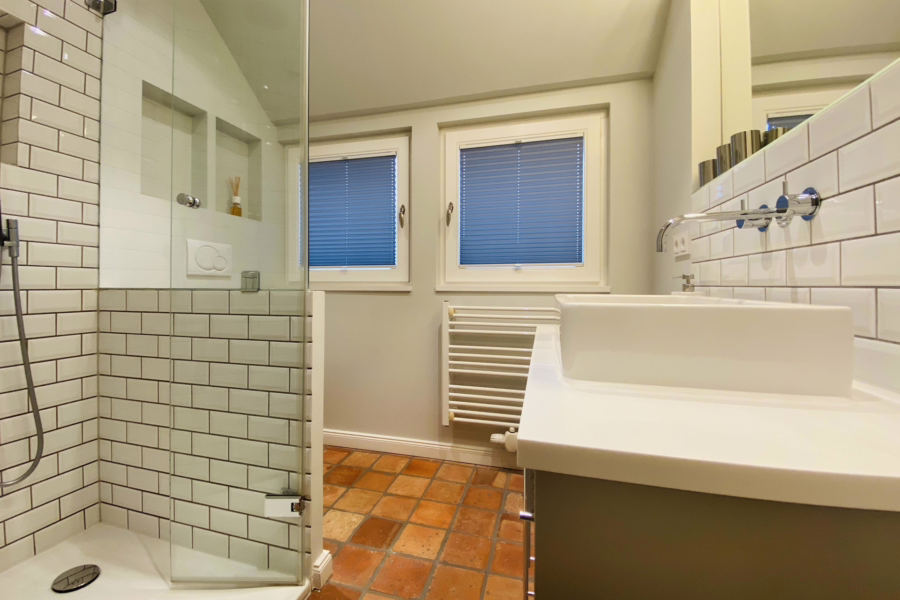 11 - Gepflegte Doppelhaushälfte unter Reet in ruhiger Lage von Archsum