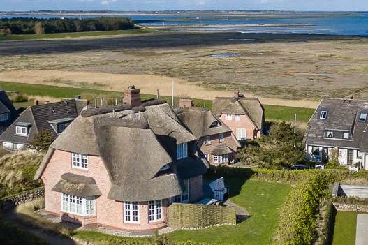 Bild - Einzelhaus auf der Düne mit herrlichem Wattblick