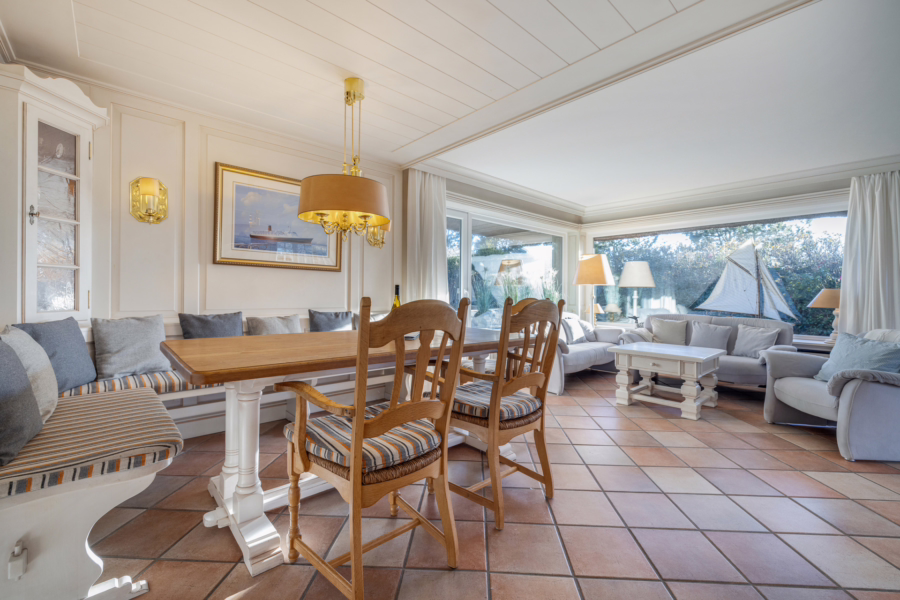 Bild - Freistehendes Einzelhaus unter Reet auf Erbpacht-Grundstück in der Westerheide mit Meerblick