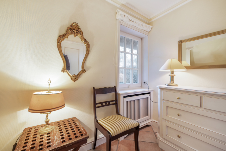 Bild - Freistehendes Einzelhaus unter Reet auf Erbpacht-Grundstück in der Westerheide mit Meerblick