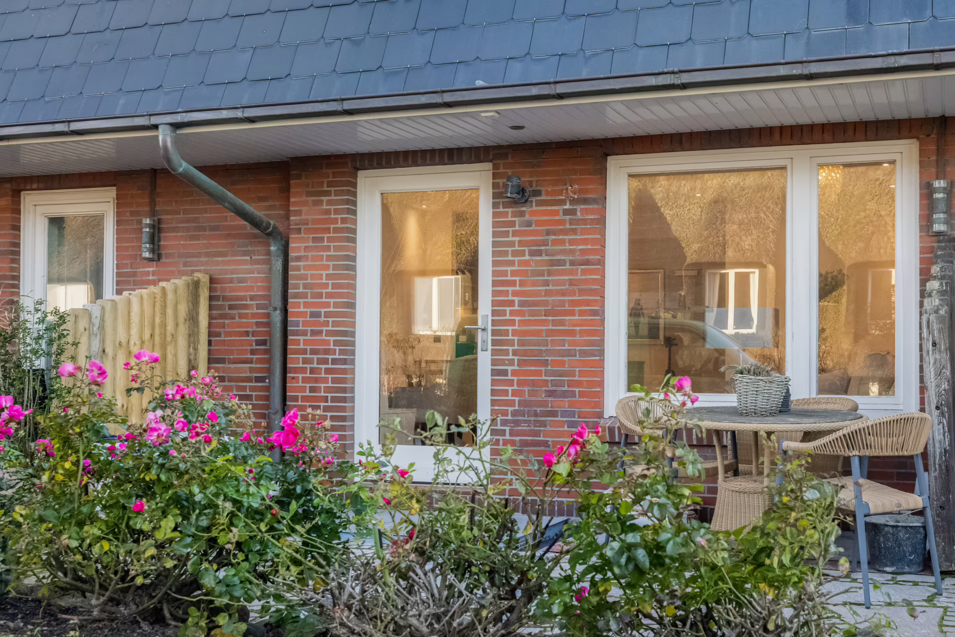 Bild - Freistehendes Einzelhaus unter Reet auf Erbpacht-Grundstück in der Westerheide mit Meerblick