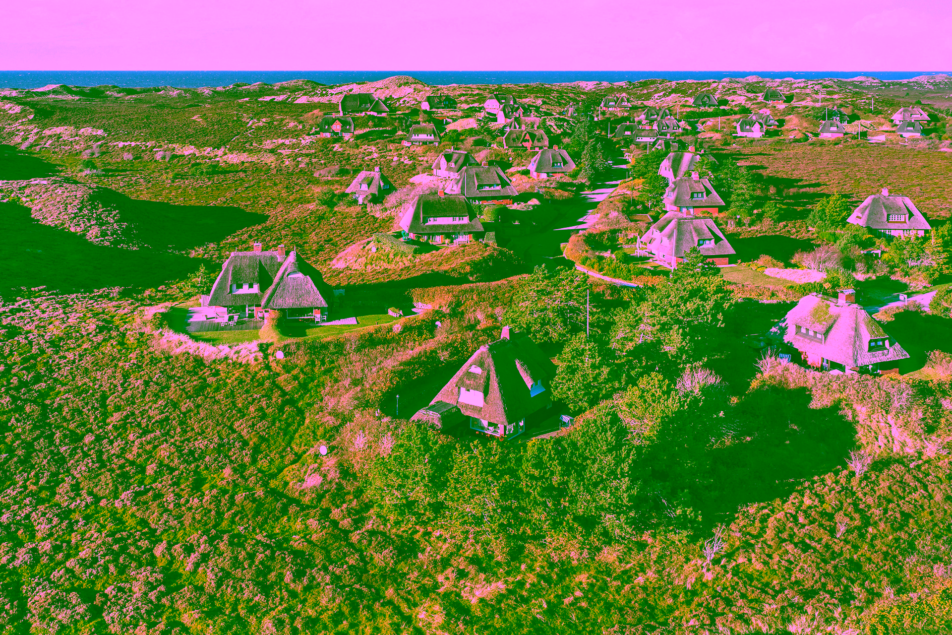 Freistehendes Einzelhaus unter Reet auf Erbpacht-Grundstück in der Westerheide mit Meerblick - Bild (17356)