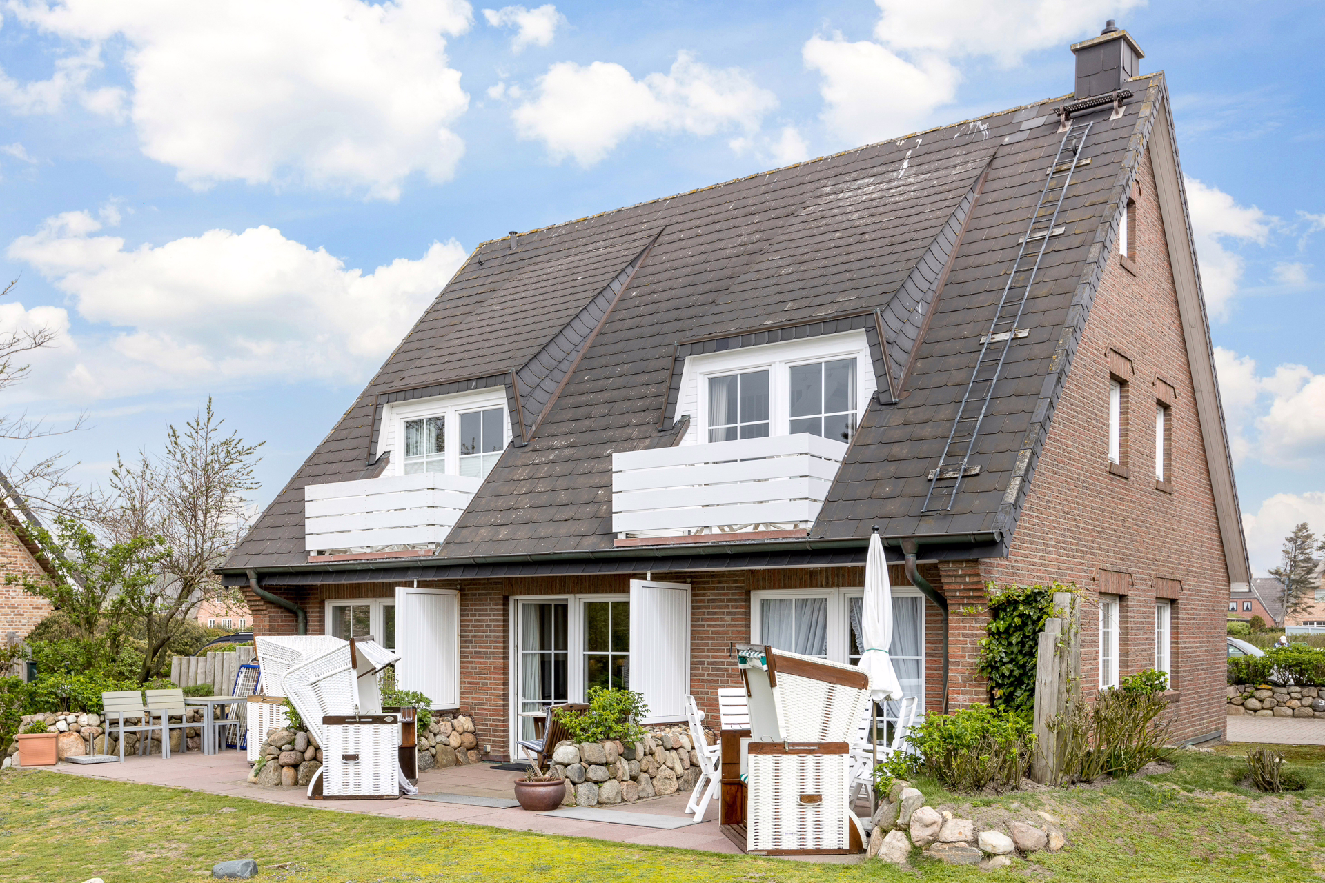 Bild - Gemütliche Erdgeschosswohnung mit Südgarten -Schwimmbad und Sauna im Haus-