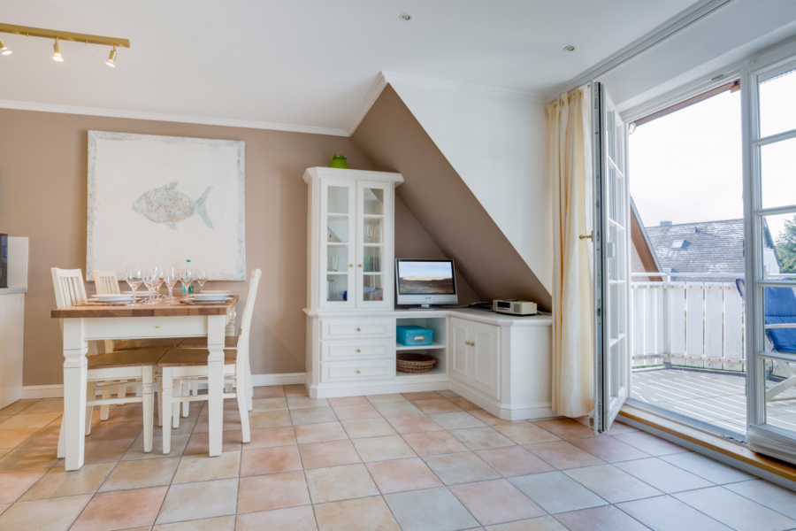 Bild - Charmante und helle Obergeschosswohnung mit Balkon in zentraler Lage von Wenningstedt