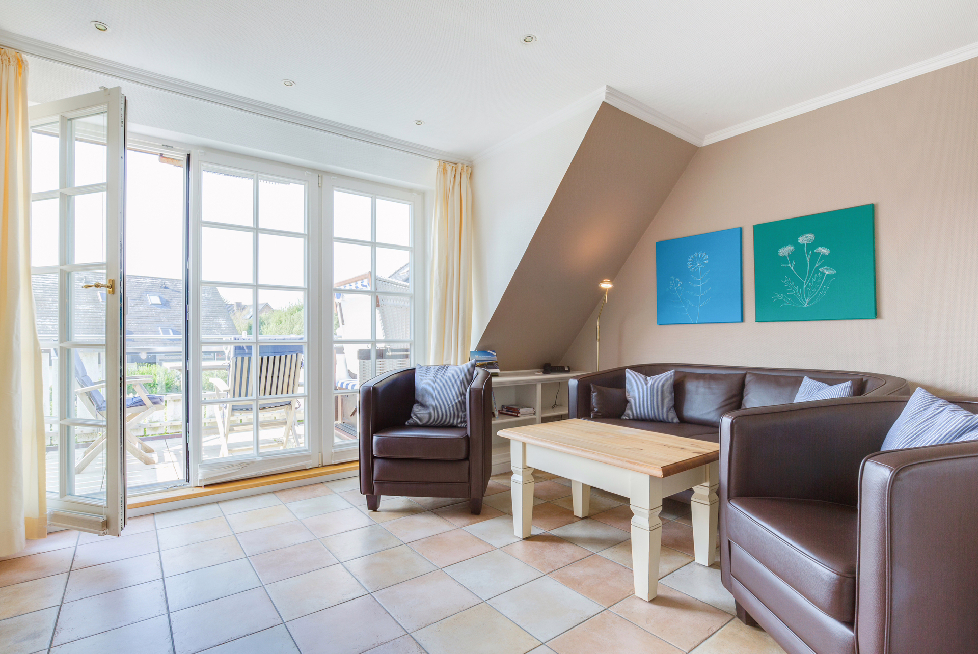 Bild - Charmante und helle Obergeschosswohnung mit Balkon in zentraler Lage von Wenningstedt