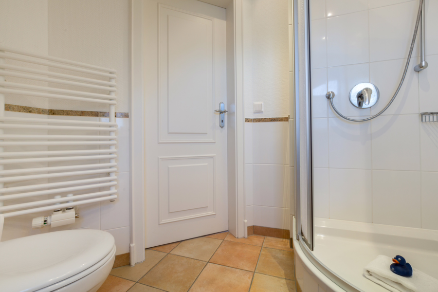 Bild - Charmante und helle Obergeschosswohnung mit Balkon in zentraler Lage von Wenningstedt