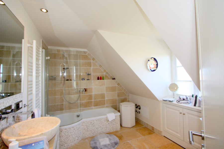 Bild - Moderne Obergeschosswohnung mit Balkon in Wenningstedt