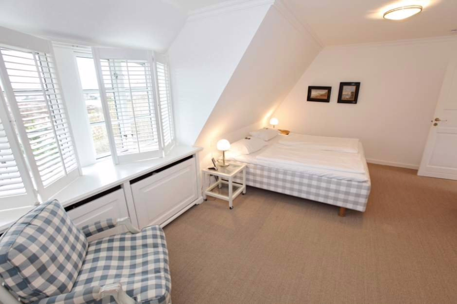 Bild - Traumhaftes Hausteil unter Reet in Wenningstedt