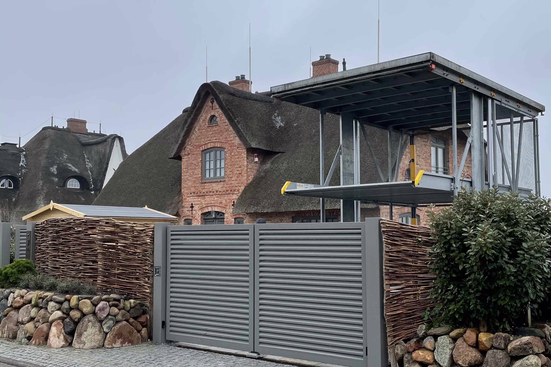 Bild - Exklusives Anwesen mit Blick auf die raue Nordsee