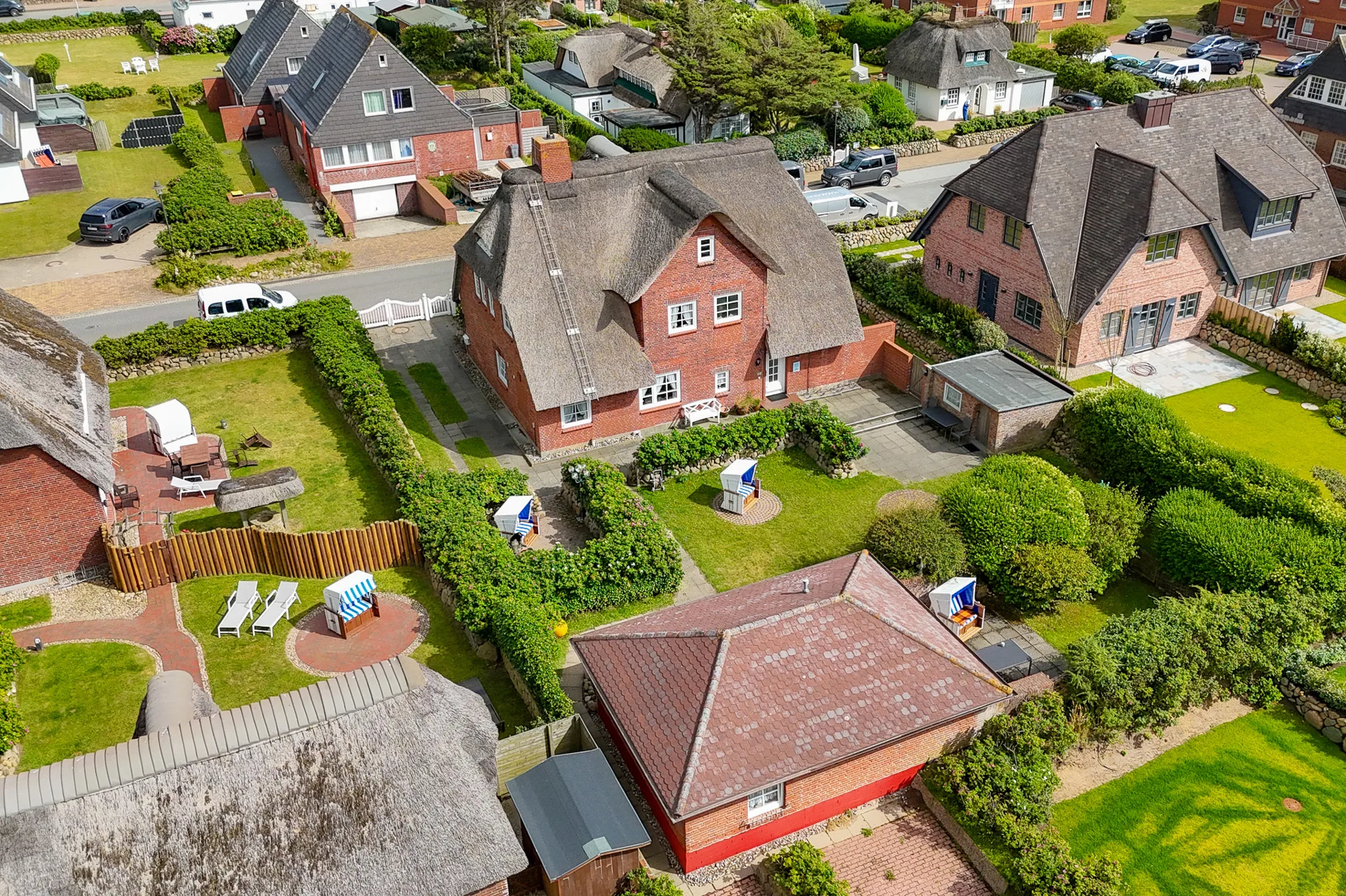 Bild - Reetgedecktes Mehrfamilienhaus in Strandnaher Lage