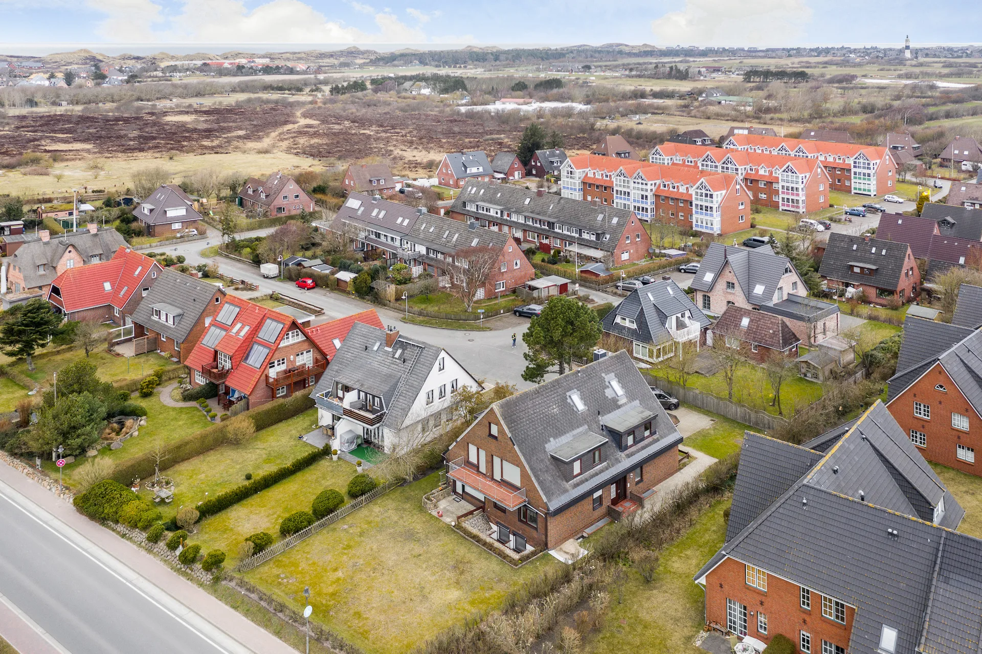 Bild - Renovierte Erdgeschosswohnung in wiesennaher Lage von Wenningstedt