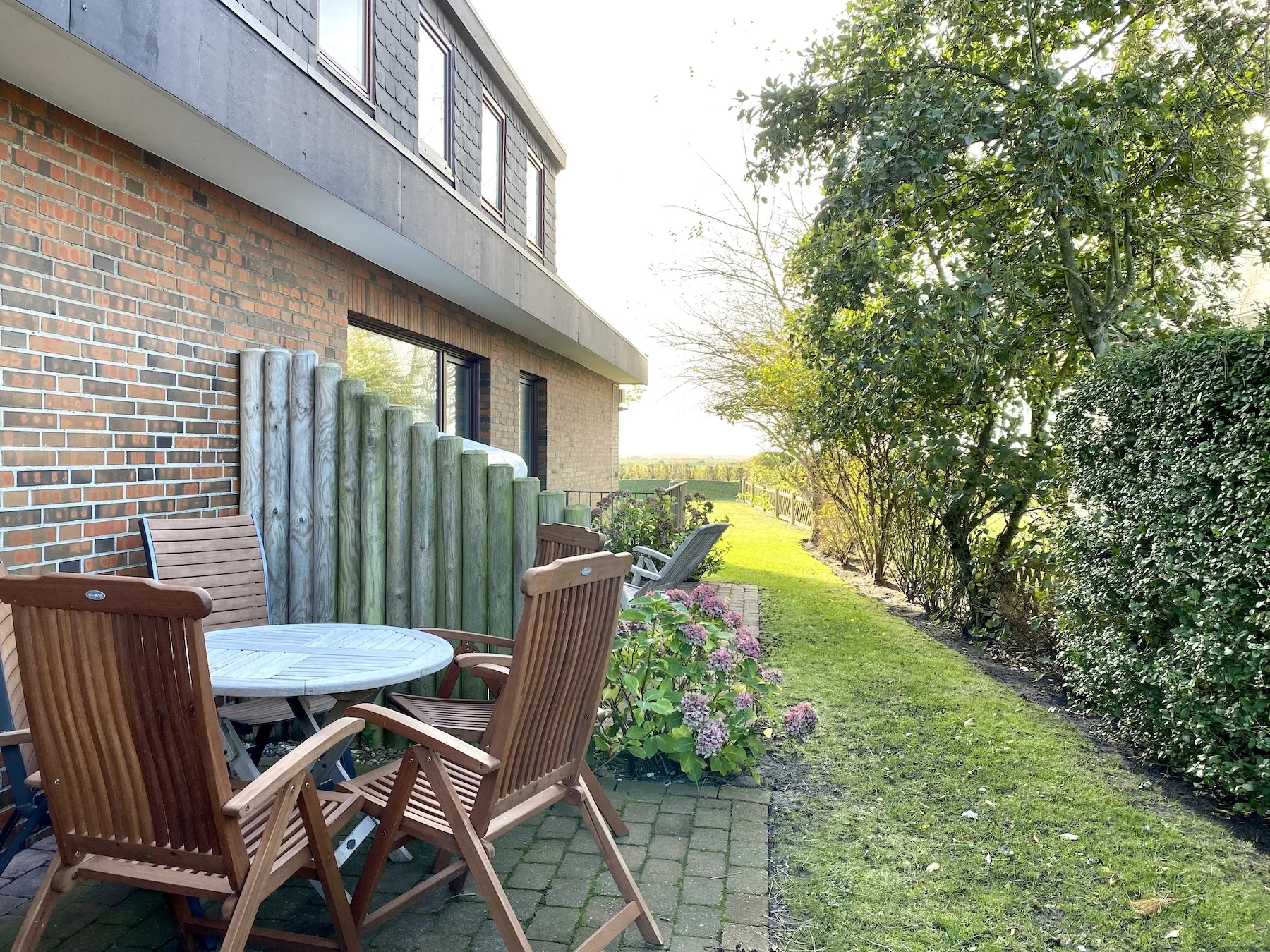 Bild - Renovierte Erdgeschosswohnung in wiesennaher Lage von Wenningstedt