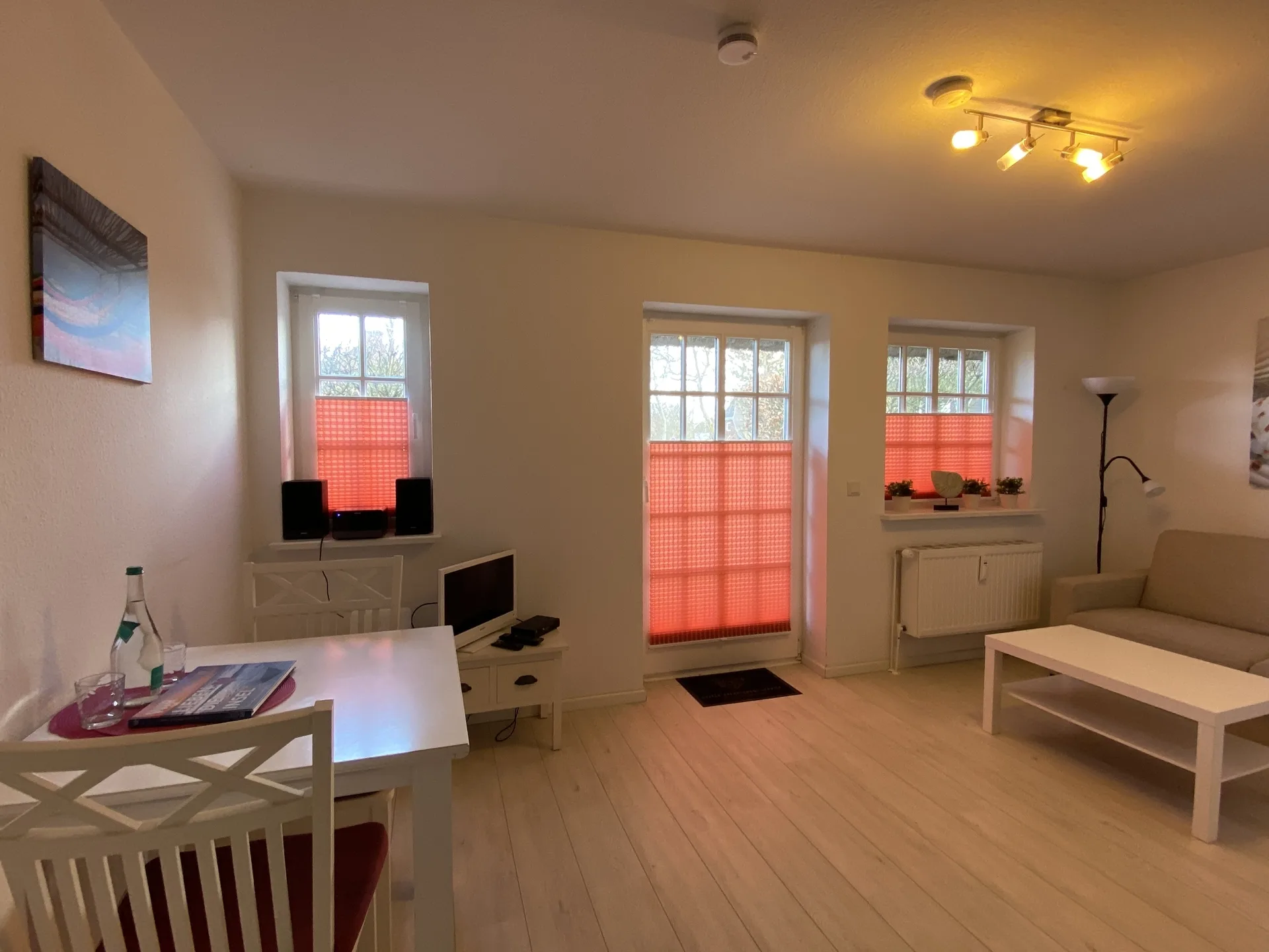 Bild - Erdgeschosswohnung unter Reet in strandnaher Lage von Westerland