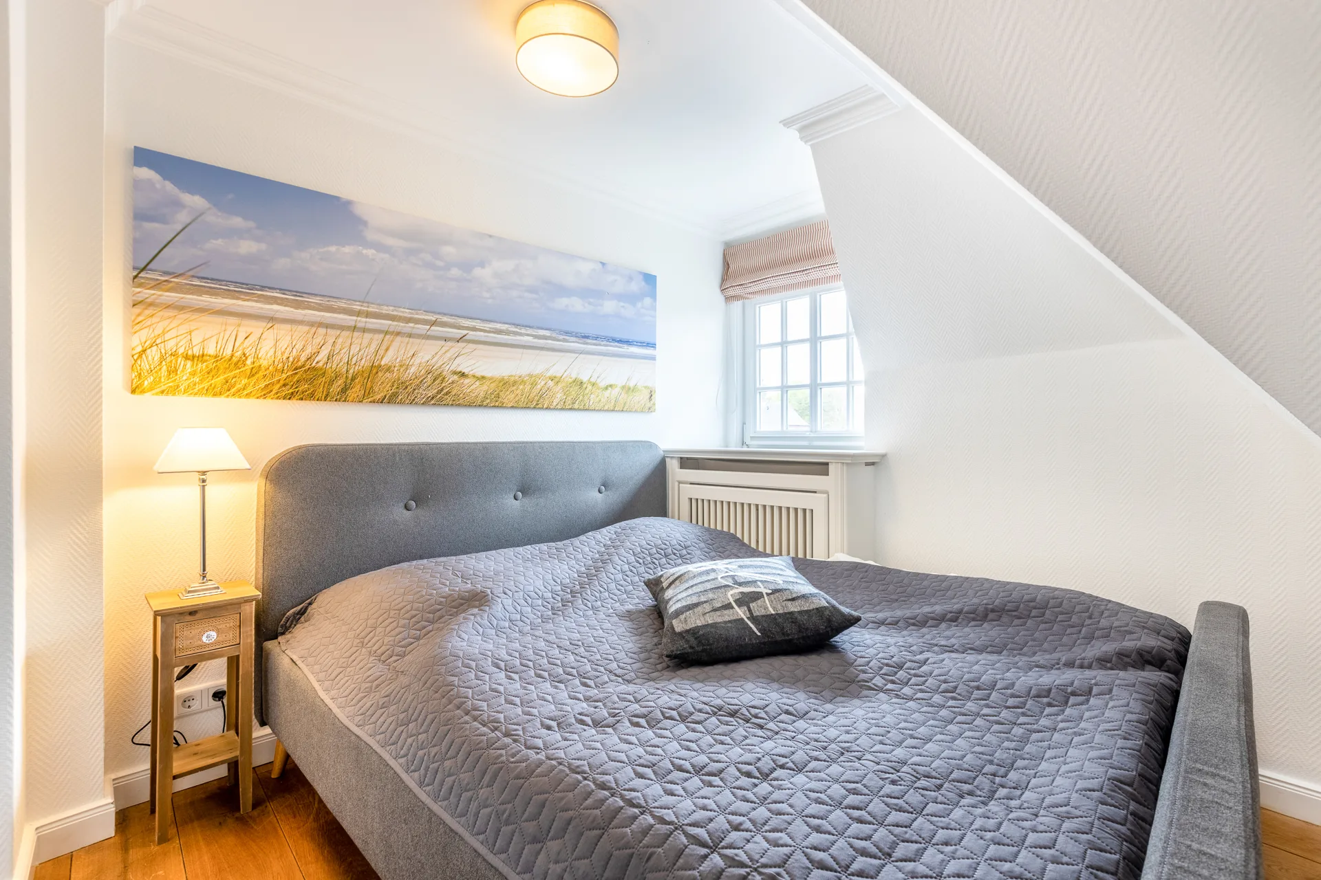 Bild - Charmante Ferienwohnung unter Reet in bevorzugter Lage von Westerland