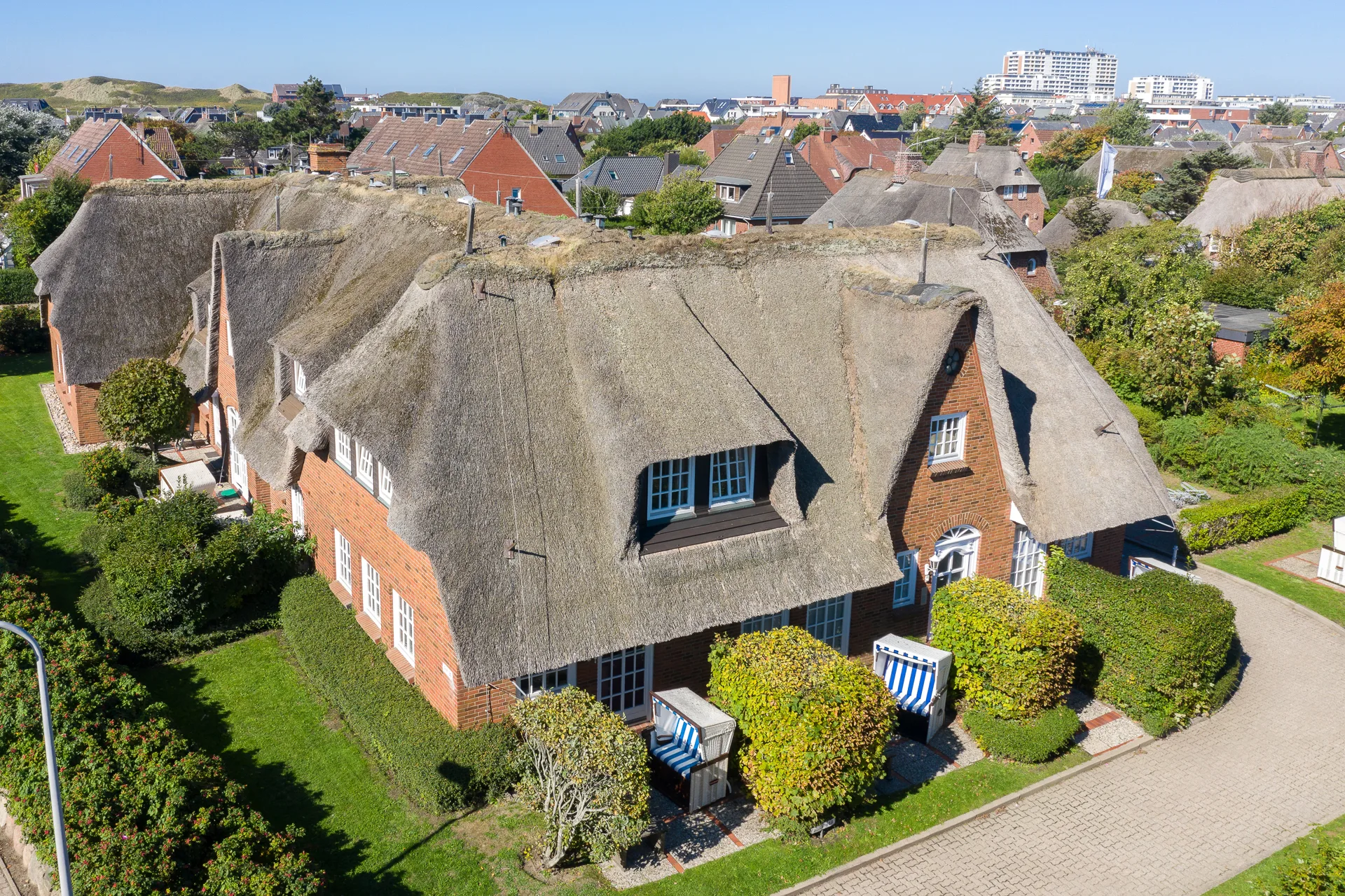 Bild - Charmante Ferienwohnung unter Reet in bevorzugter Lage von Westerland