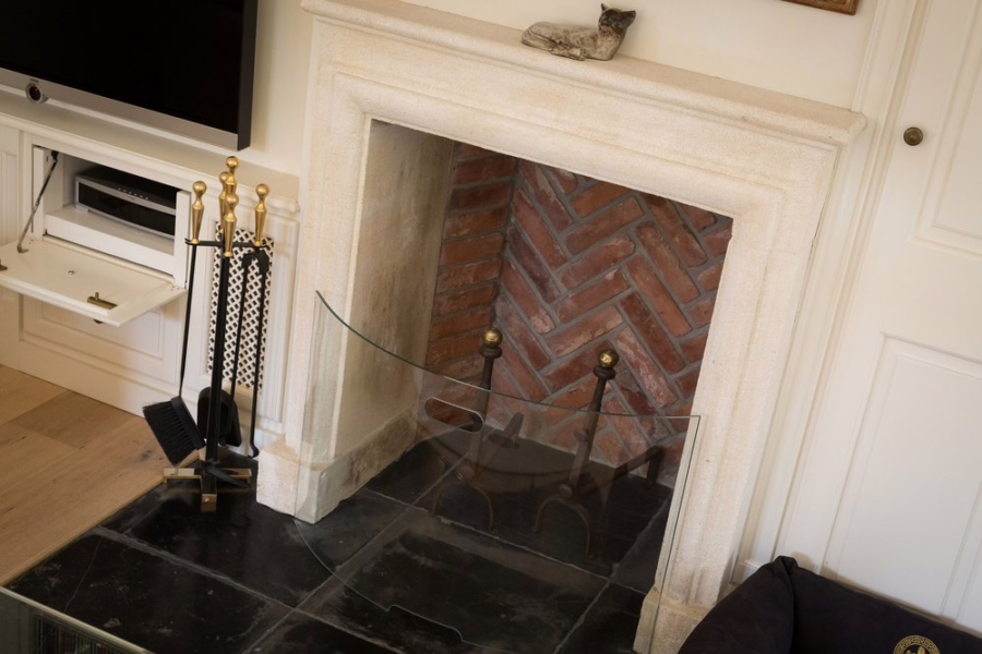 Bild - Großzügiges Einzelhaus mit Garage unter Reet in zurückgezogener Lage