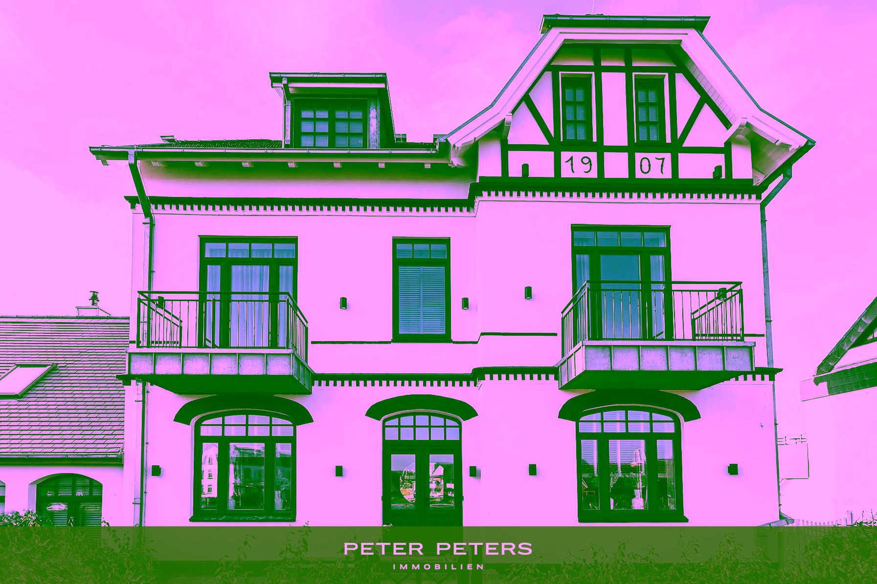 Kernsanierte Bäderstilvilla mit Ferienhausteilen in Strandnähe und bestechenden Deckenhöhen - Titelbild (17759)