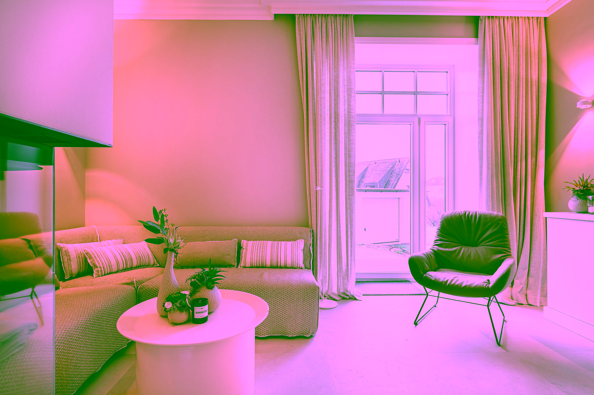 Kernsanierte Bäderstilvilla mit Ferienhausteilen in Strandnähe und bestechenden Deckenhöhen - Bild (17762)