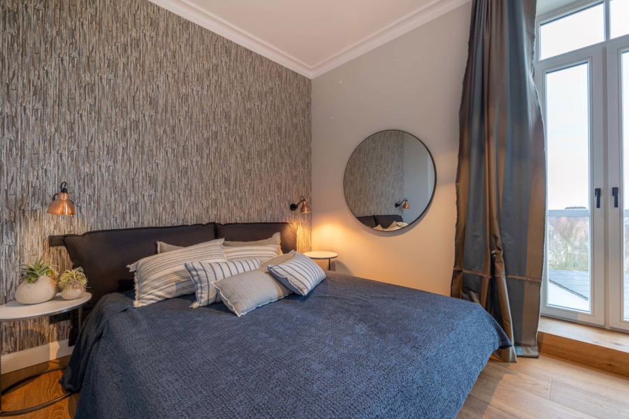 Bild - Kernsanierte Bäderstilvilla mit Ferienhausteilen in Strandnähe und bestechenden Deckenhöhen