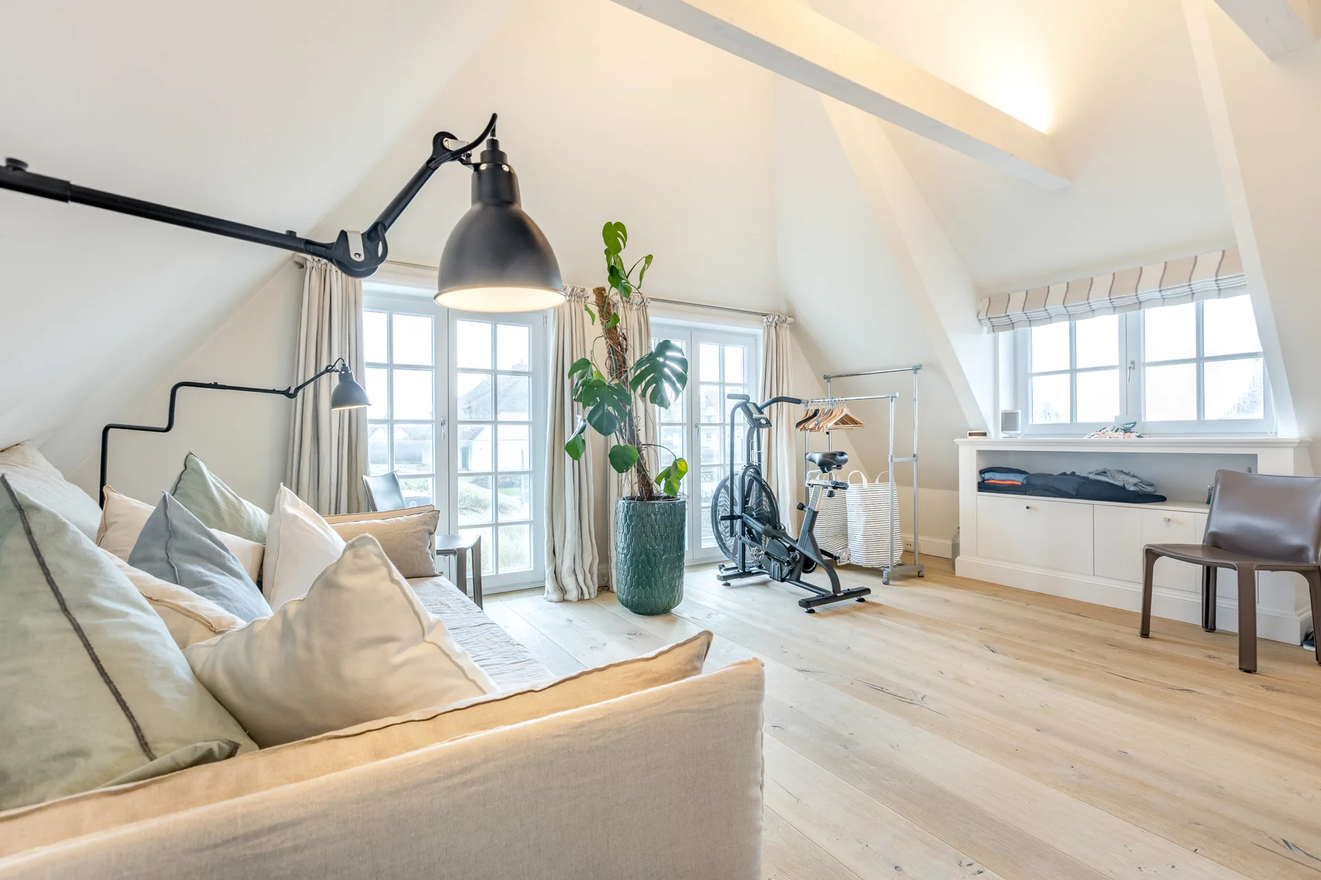 Bild - Einmaliger Traum unter Reet mit Nordseeblick