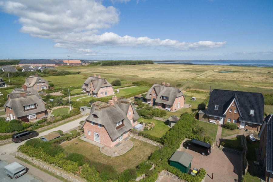 Bild - Charmante Reethaushälfte in 2. Wattreihe von Rantum