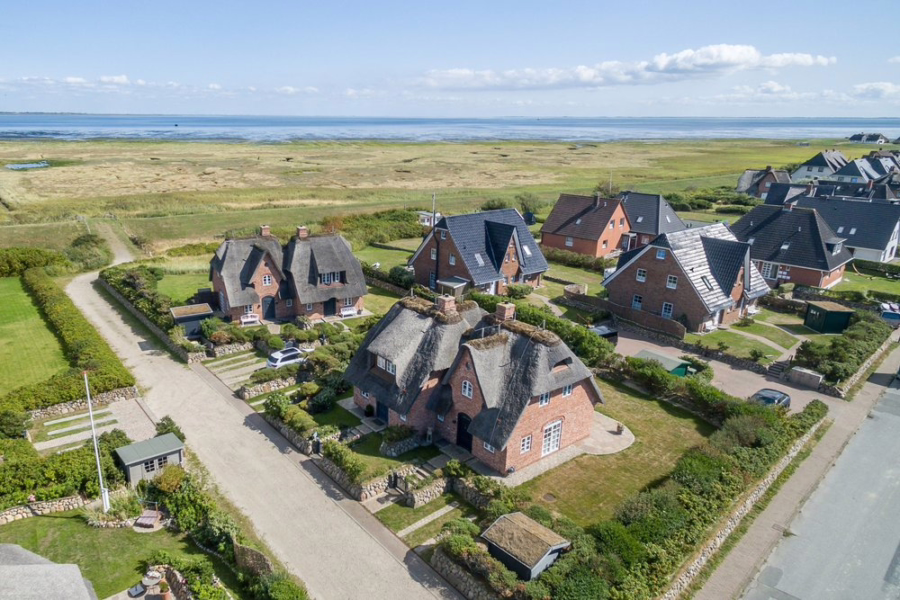 Bild - Charmante Reethaushälfte in 2. Wattreihe von Rantum