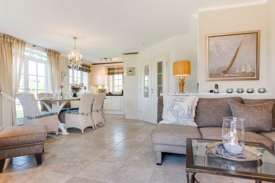 Bild - Reethaushälfte in begehrter Lage zwischen Strand und Dorfteich