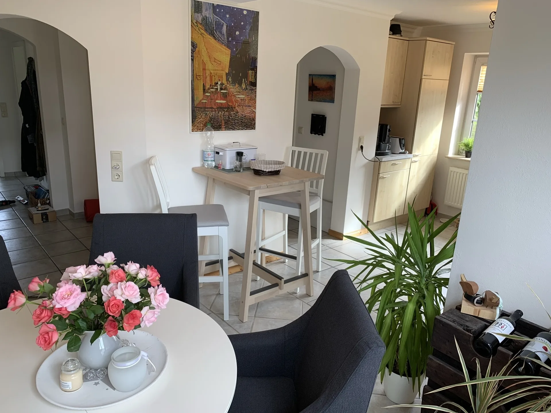 Bild - Gepflegtes Wohnhaus mit drei Appartements und einer Dauerwohnung in ruhiger Ortsrandlage von List