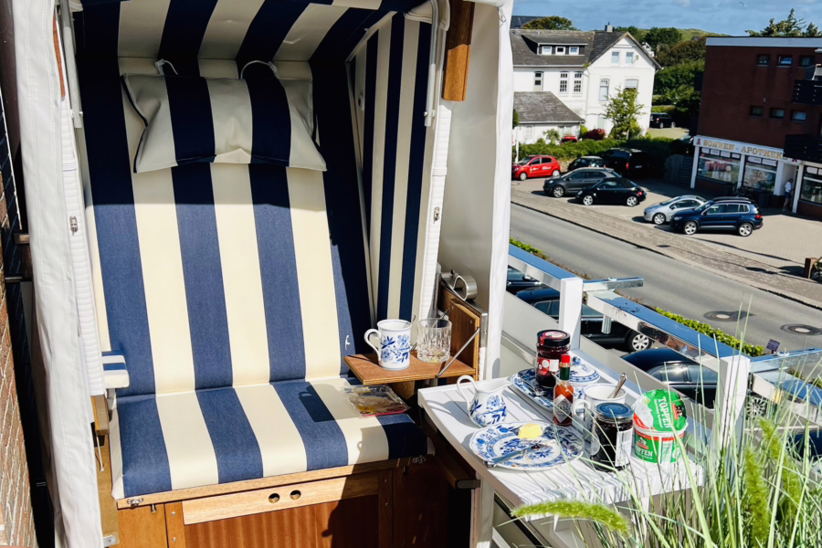 Bild - Stilvolle 1-Zimmerwohnung mit Balkon in Dorfteichnähe