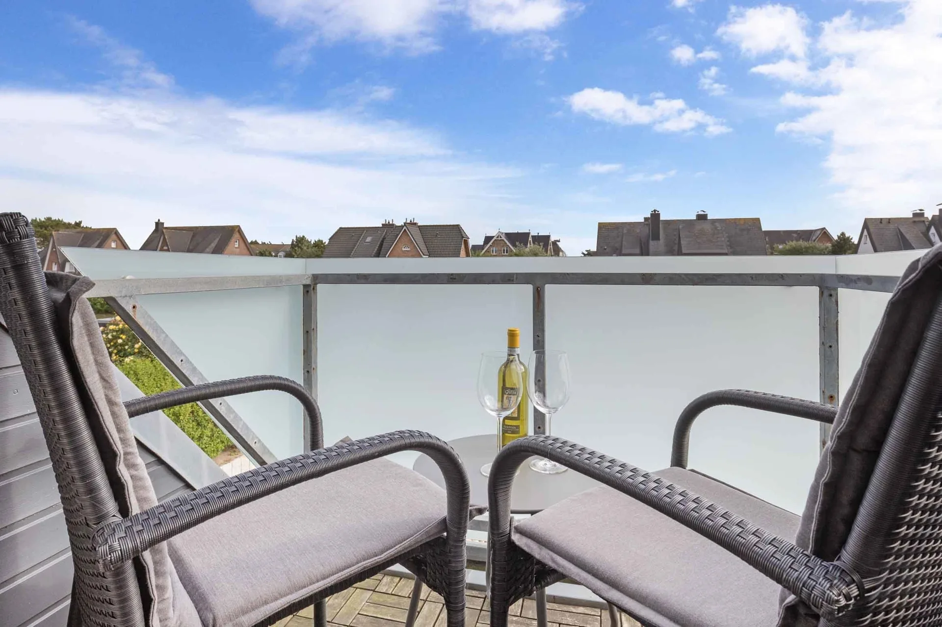 Bild - Sehr schöne Wohnung mit Südbalkon in Strandnähe