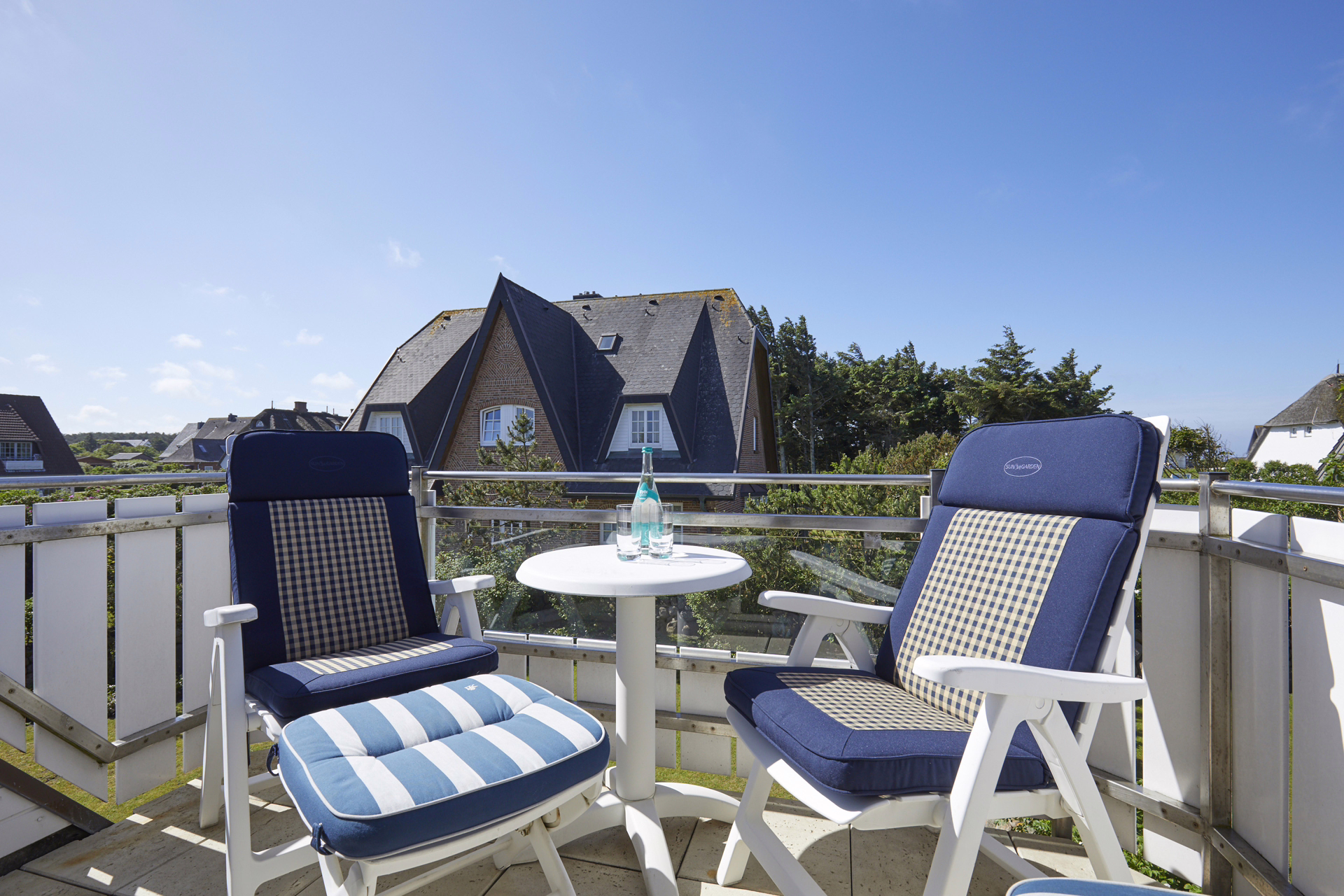 Bild - Schöne Wohnungen in strandnaher Lage von Wenningstedt