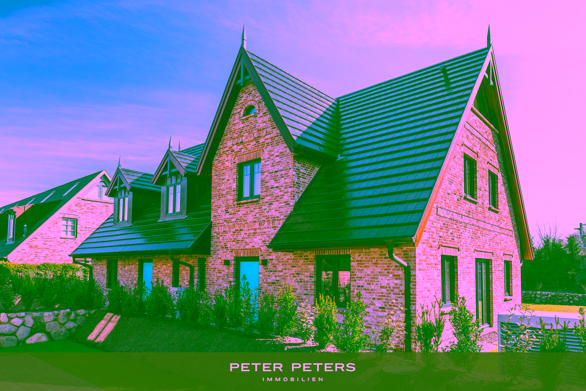 Neubau von einem exklusiven Wohnhaus mit 2 Ferienwohnungen (Haus 4) - Titelbild (17495)