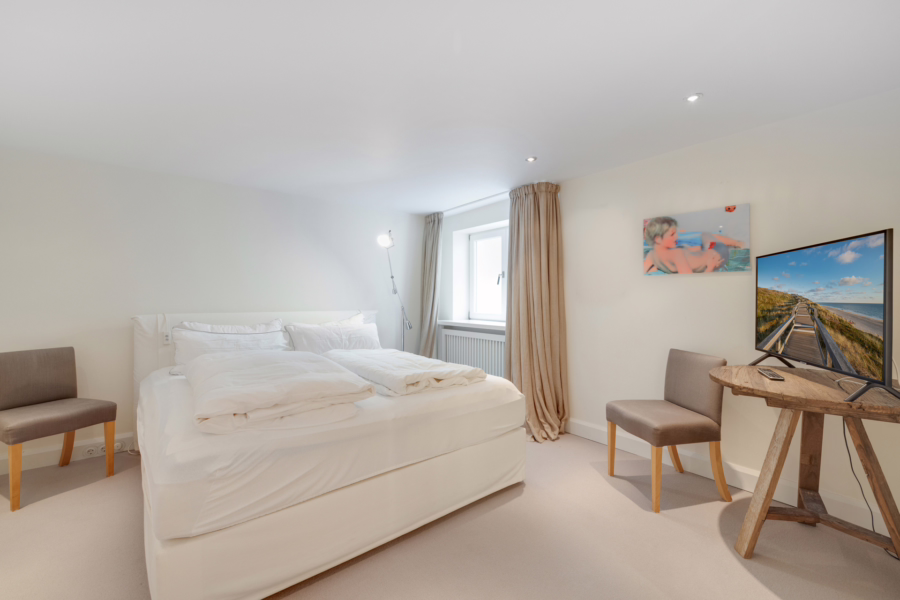 Bild - Schickes Einfamilienhaus am Dorfteich