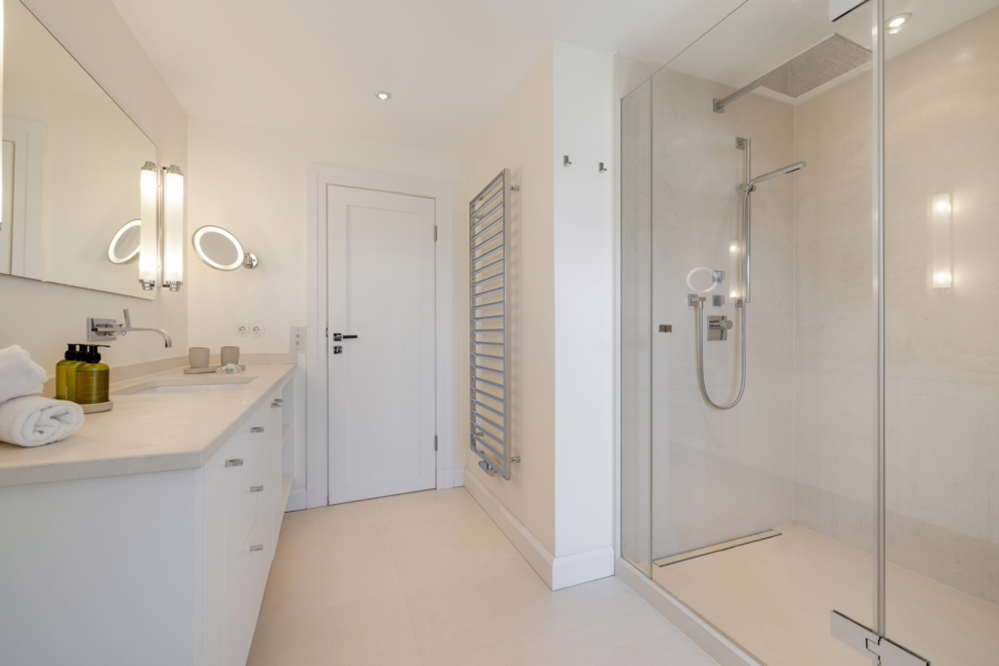 Bild - Schickes Einfamilienhaus am Dorfteich