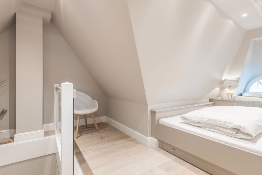 Bild - Exklusives Wohnen unter Reet direkt hinter den Dünen (DW)