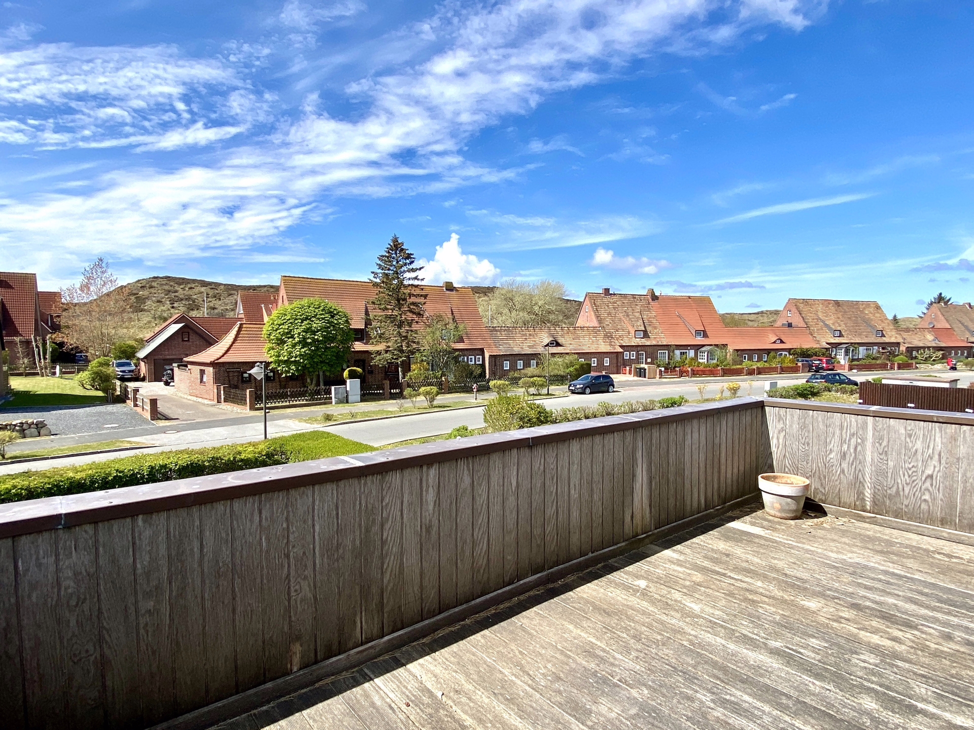Bild - Doppelhaushälfte mit Dachterrasse und Garage nahe den Lister Dünen