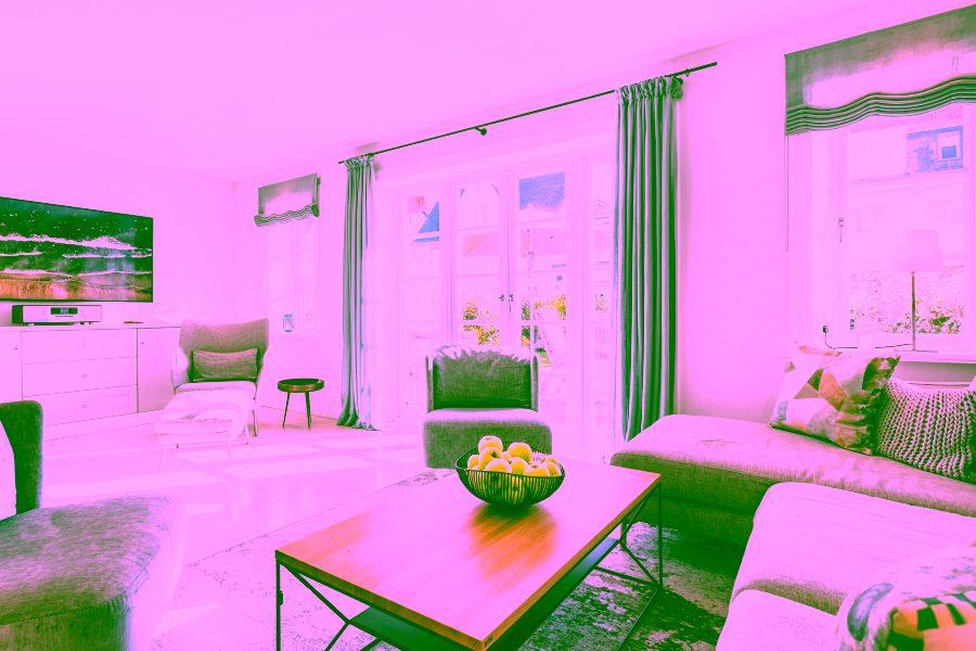 Bild - Exklusives Wohnen unter Reet direkt am Strand