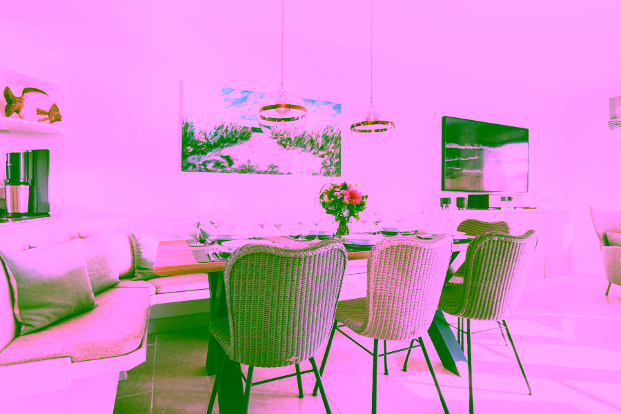 Bild - Exklusives Wohnen unter Reet direkt am Strand