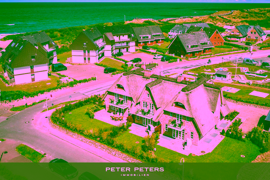 Titelbild - Exklusives Wohnen unter Reet direkt am Strand